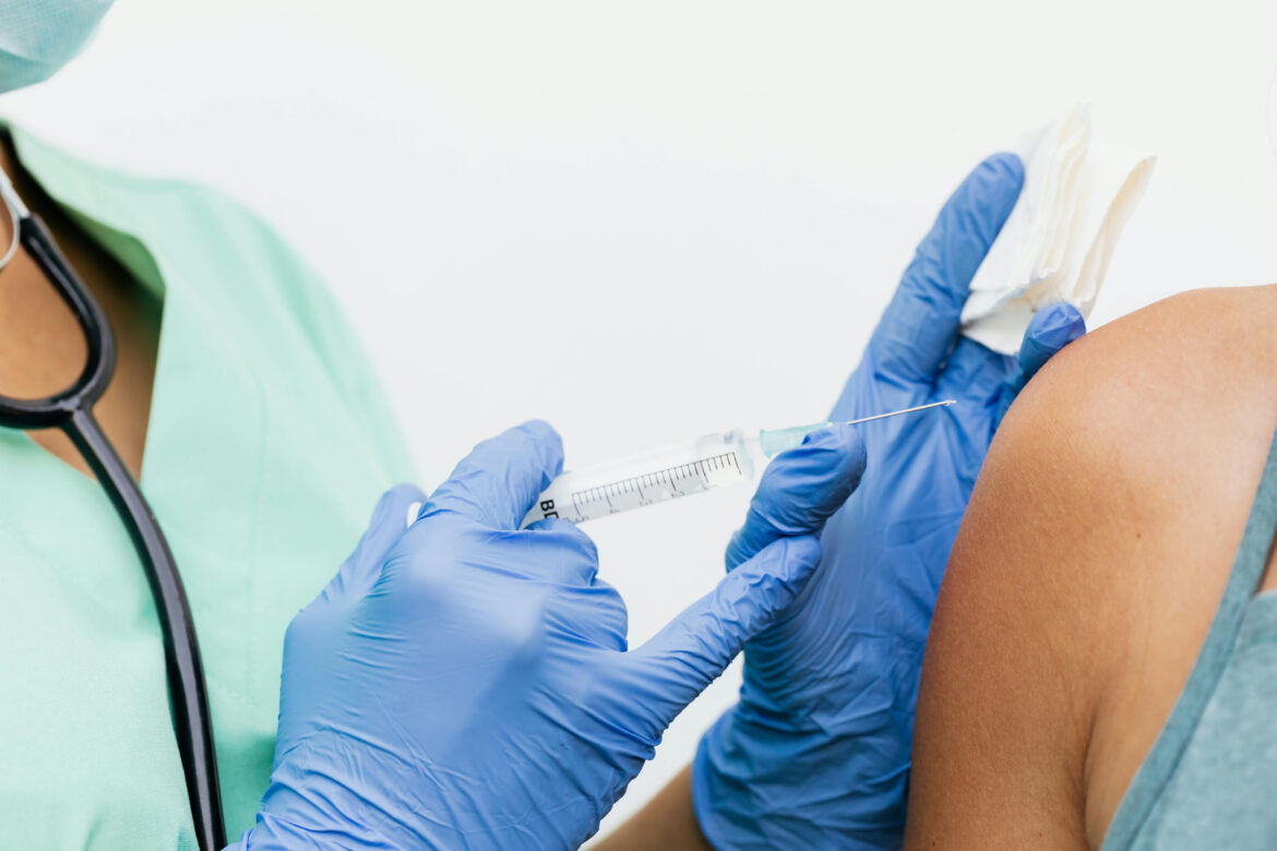 Inició una nueva semana de jornadas sanitarias gratuitas con foco en vacunación