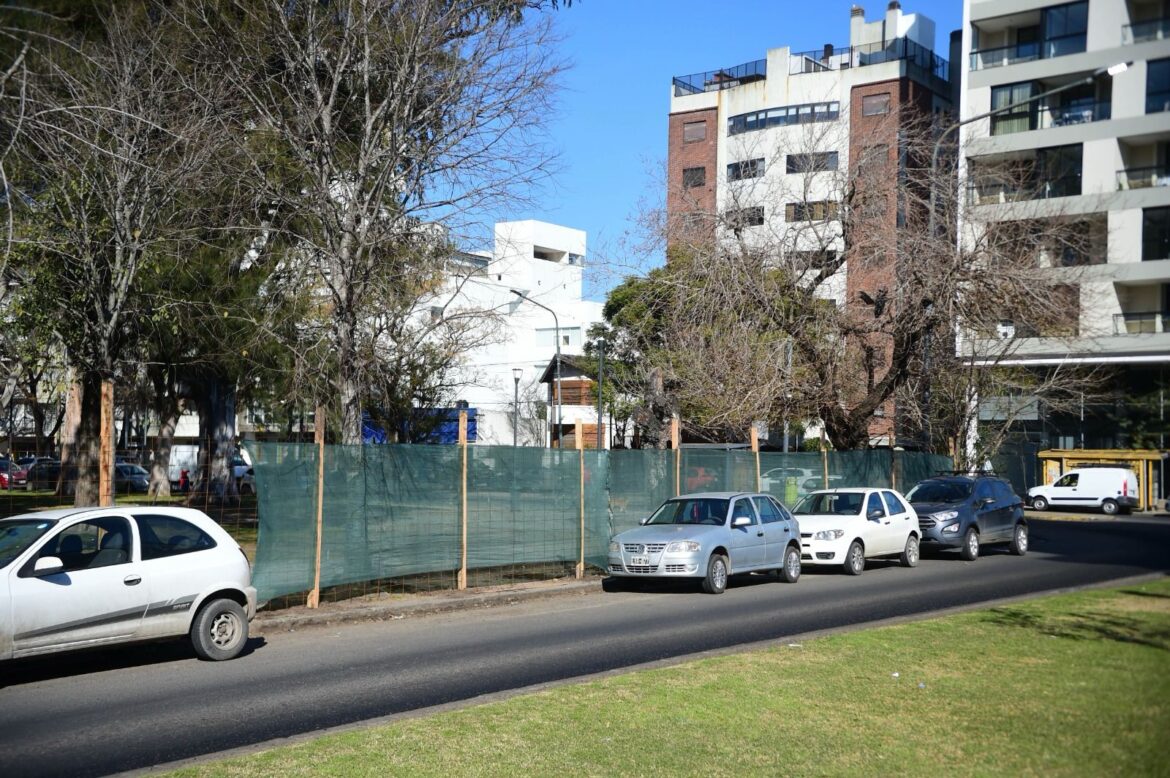 La Municipalidad inició el cerramiento del Parque Saavedra para su recuperación integral