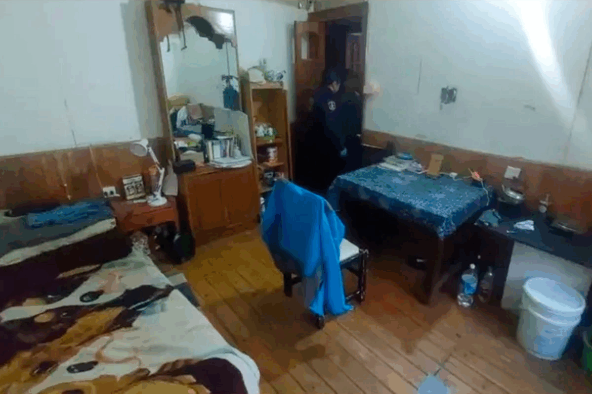 Detuvieron a un hombre de 62 años que se hacía pasar por un adolescente de 15 para acosar menores