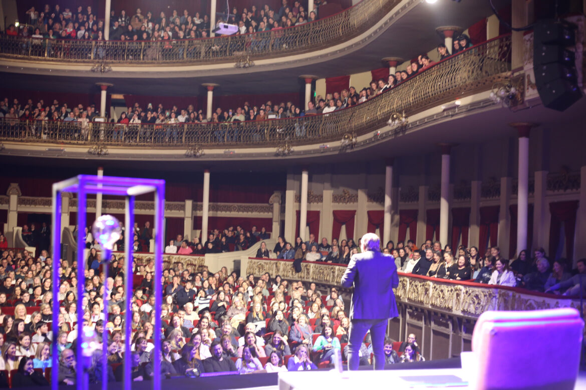 El Coliseo Podestá se llena de comedia, drama y musicales durante todo julio