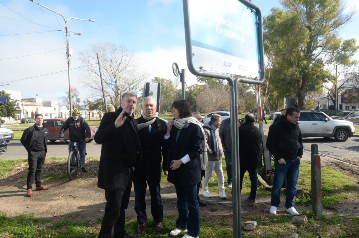 La Municipalidad demolió construcciones ilegales y recupera la rambla de 120 y 38
