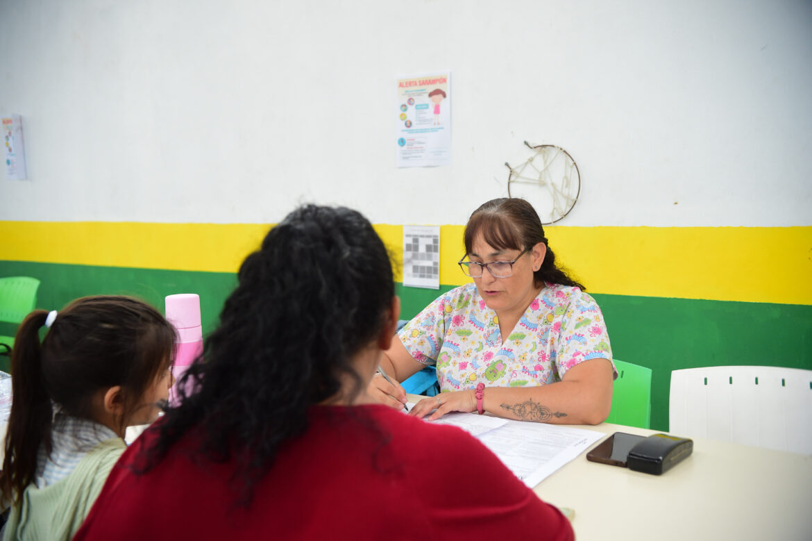 Nuevos operativos para reforzar la salud en los barrios: vacunación, chequeos médicos y prevención