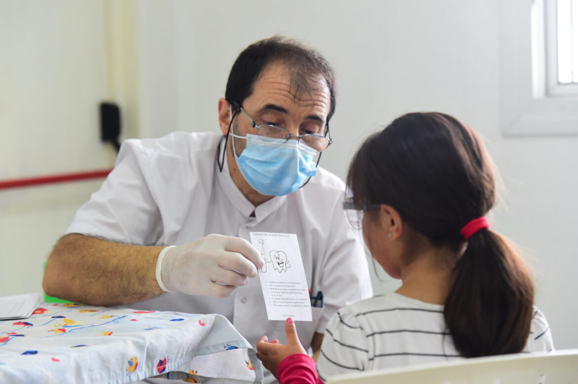 Más chequeos, vacunación y prevención en jardines, escuelas y comedores de La Plata