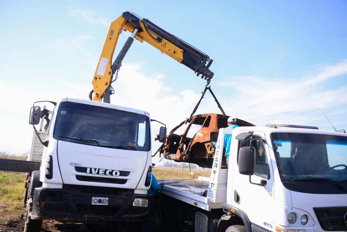 La Municipalidad retiró otros 45 vehículos abandonados de la vía pública