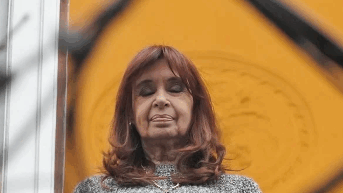 Cristina Kirchner recurrirá a la Corte Suprema para que le retiren la tobillera y flexibilicen el régimen de visitas