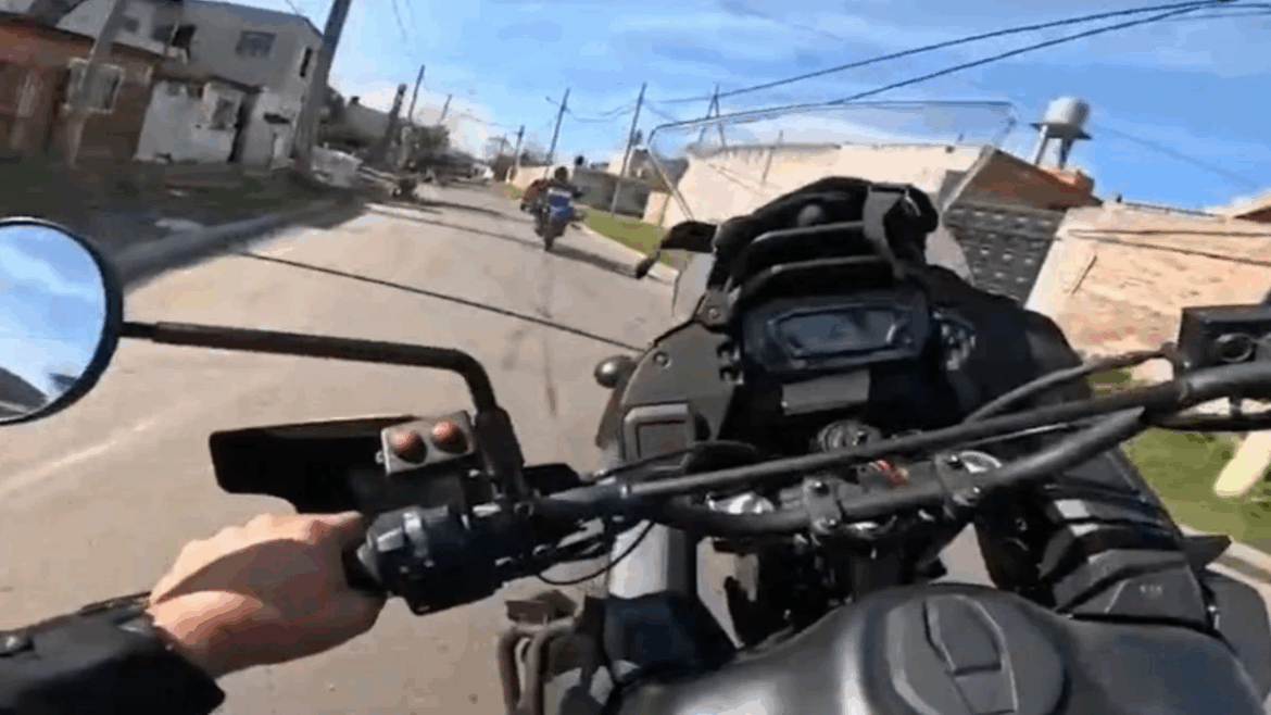 Atraparon a dos “roba ruedas” tras una frenética persecución