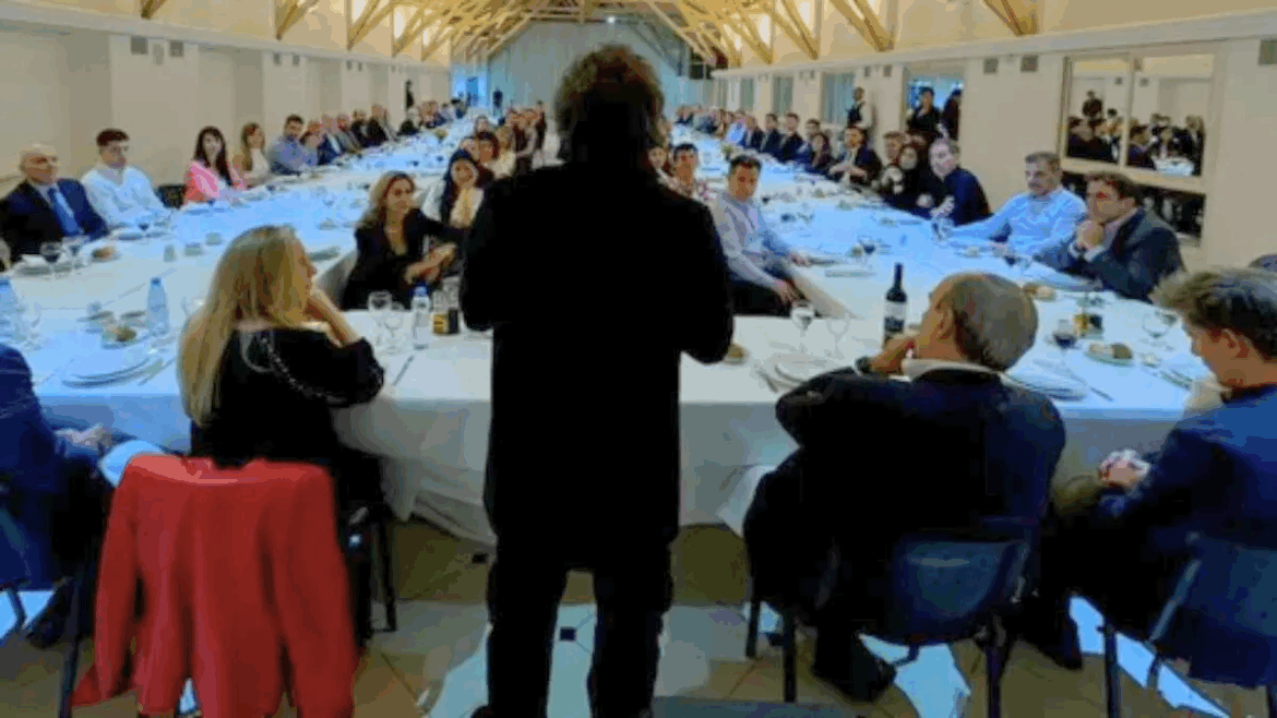 Milei cenó con diputados de LLA y el PRO en Olivos para blindar sus vetos en el Congreso