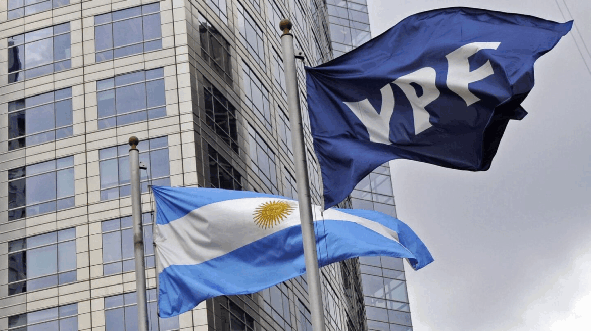 YPF: la Justicia de Estados Unidos suspendió el embargo y las acciones estatales seguirán en manos de la Argentina