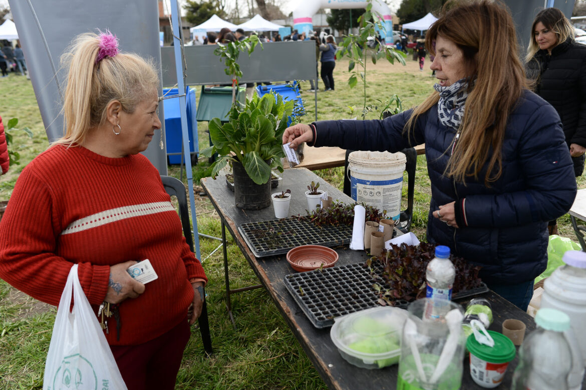 Ringuelet recibe una jornada integral con asesoramiento, talleres, trámites y servicios de salud