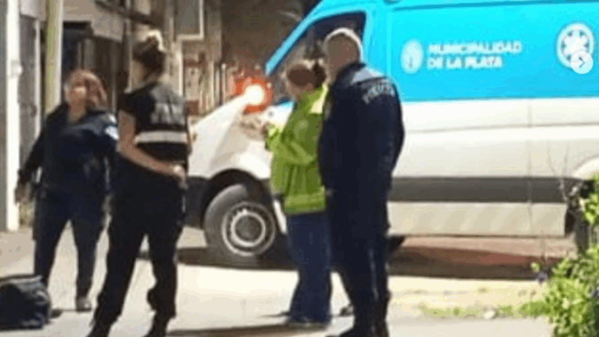 Agentes de Seguridad asistieron a una mujer en crisis