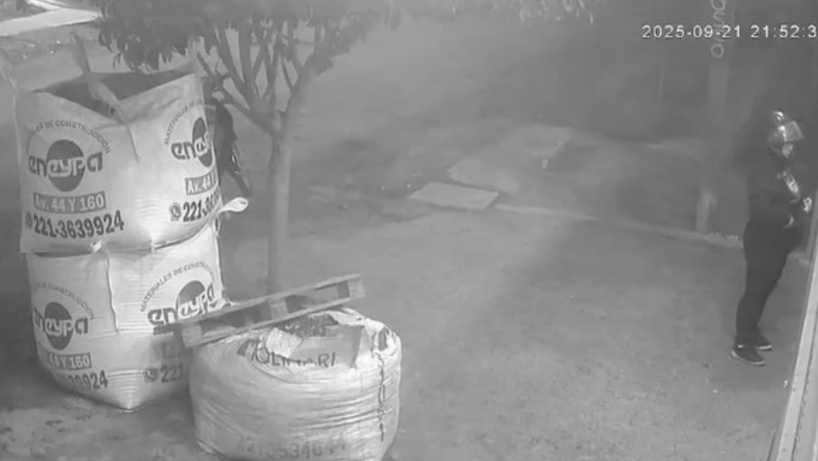 La Plata: dos motochorros robaron a una mujer