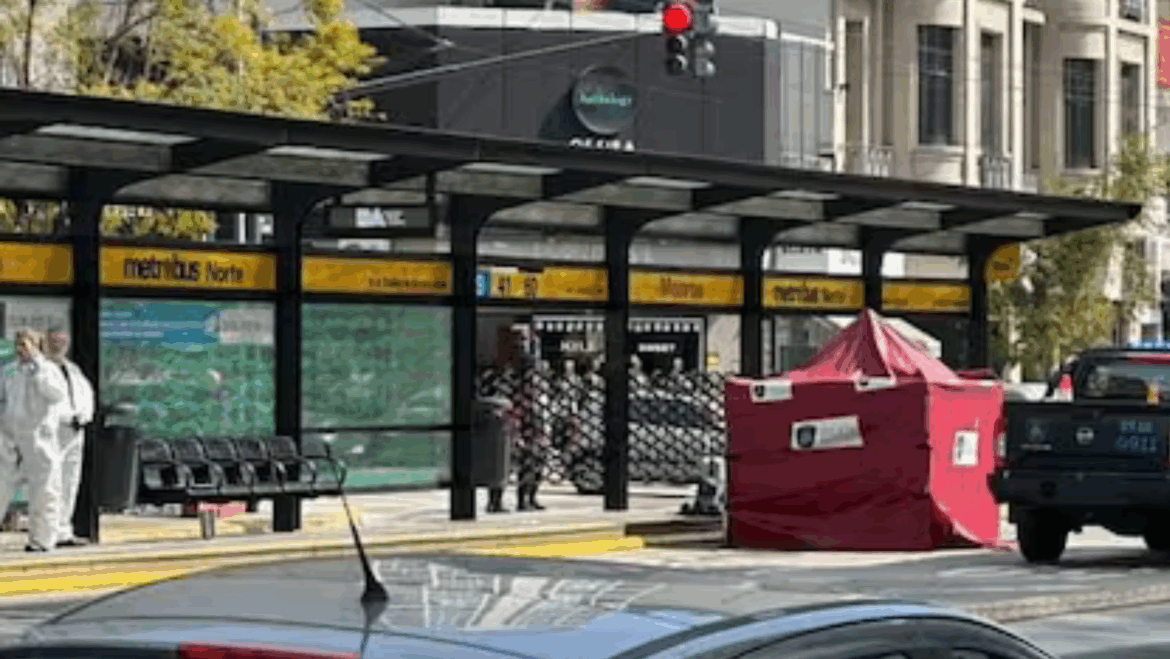 Una mujer de 80 años murió tras ser atropellada por un colectivo