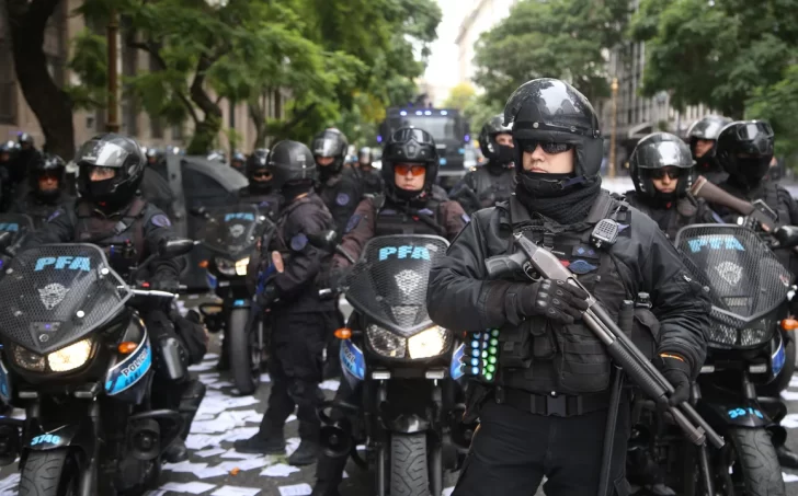 Megaoperativo de seguridad en el Congreso por la Marcha Federal Universitaria