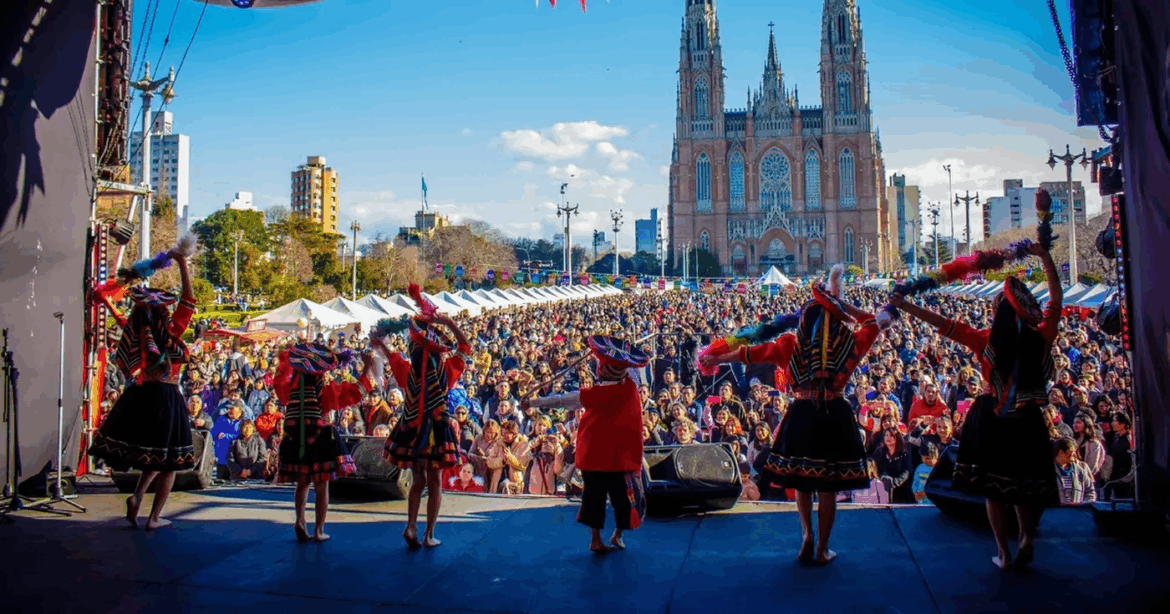Con más de 200 artistas en escena, llegan dos jornadas para celebrar la cultura de Perú