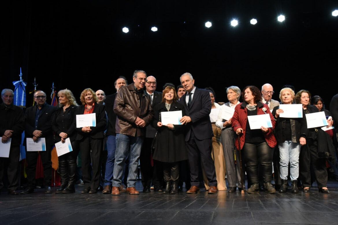 La Plata celebró el Día Nacional del Inmigrante con reconocimientos en el Coliseo Podestá