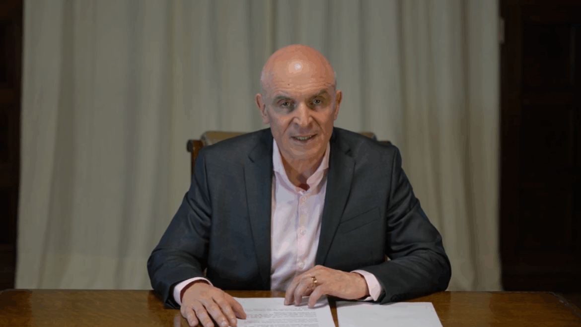 Espert da explicaciones: aseguró haber sido “ingenuo”, pero no “delincuente”