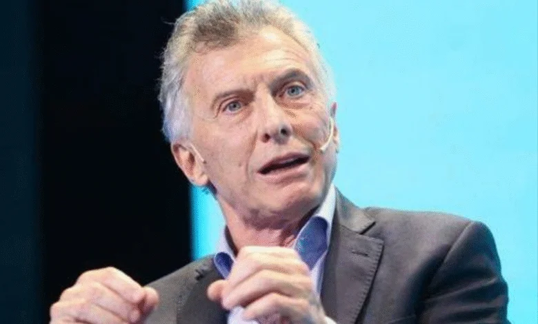 Mauricio Macri pidió al Gobierno convocar al diálogo tras las elecciones legislativas y Santiago Caputo le respondió