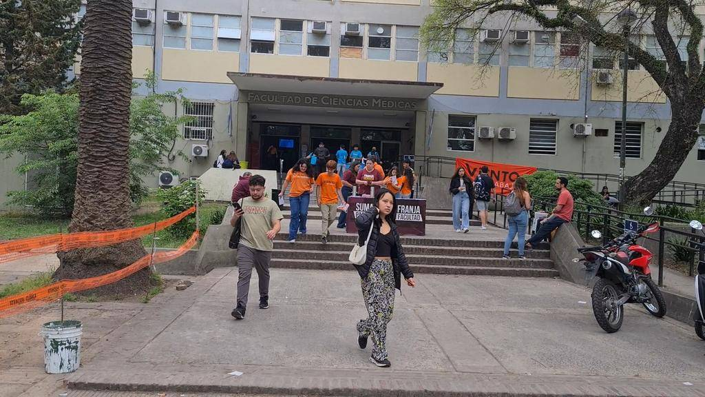 Alarma en la Facultad de Medicina de la UNLP por masiva desaprobación: estudiantes denuncian exámenes con irregularidades