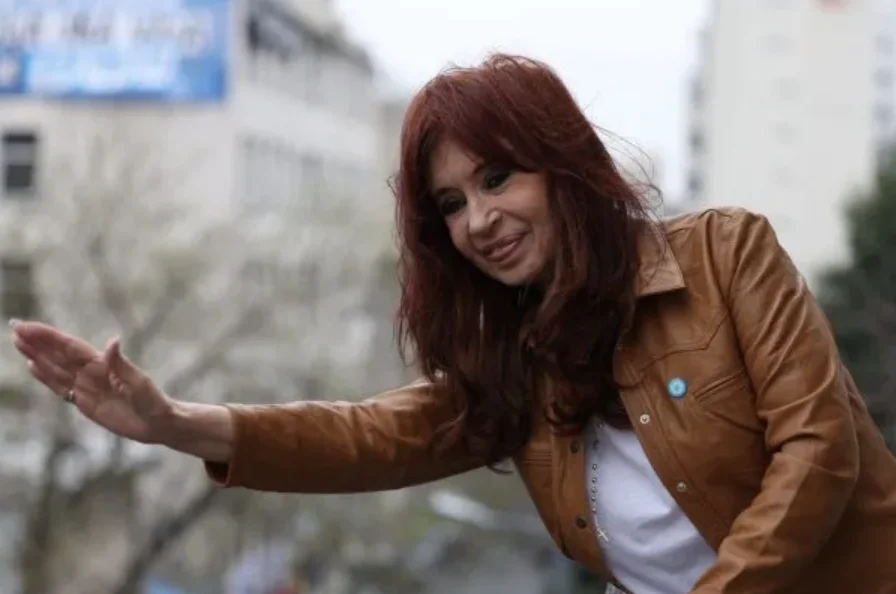 El kirchnerismo convoca a una caravana hasta el lugar de detención de Cristina Fernández de Kirchner
