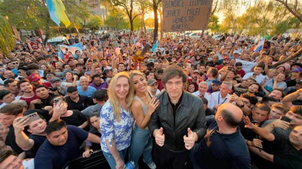 Milei, junto a Virginia Gallardo en Corrientes: “Les pido que sigan aguantando, esta vez vale la pena”