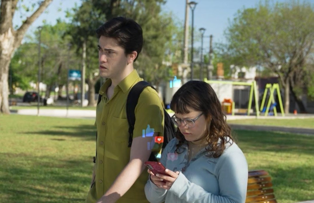 La Municipalidad de La Plata lanzó una campaña para promover el uso consciente del celular