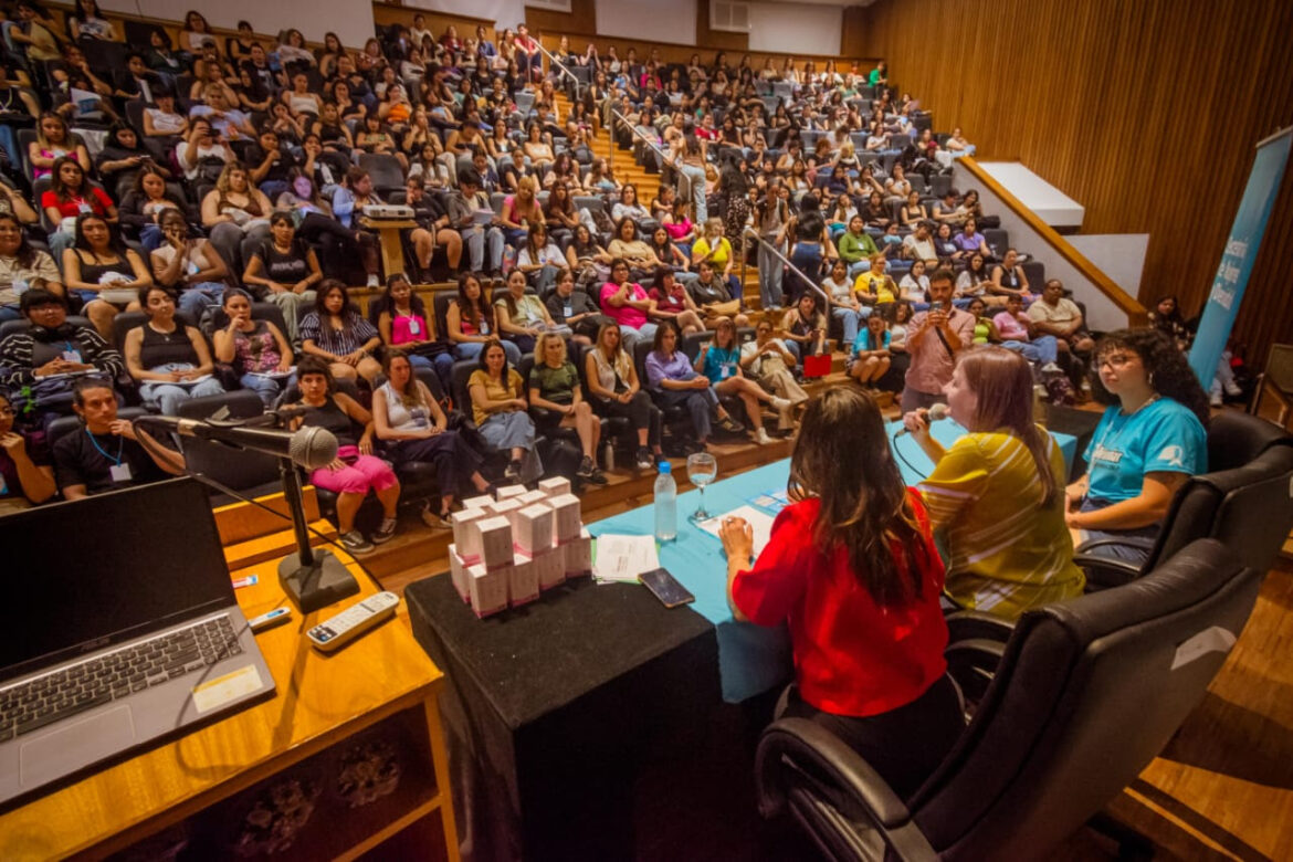 Capacitación, inclusión y participación marcan la nueva agenda de mujeres y diversidades