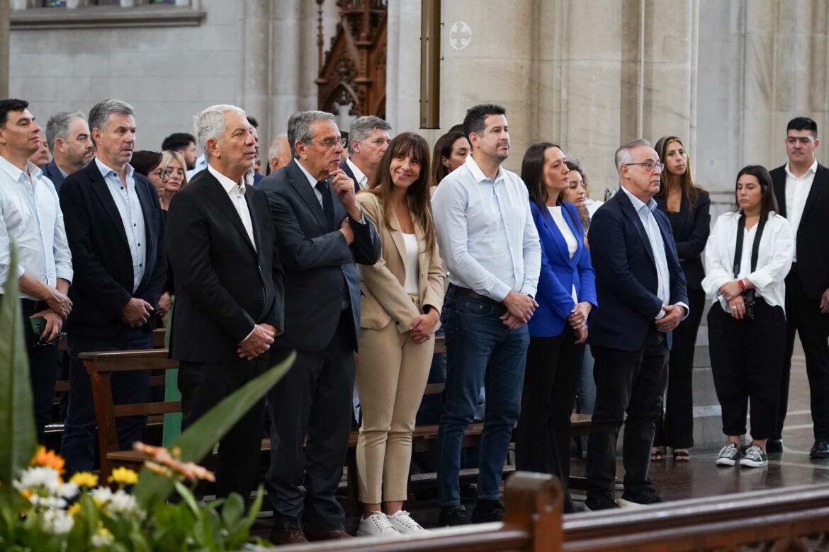 Alak participó del tedeum por el 143º aniversario de La Plata en la Catedral