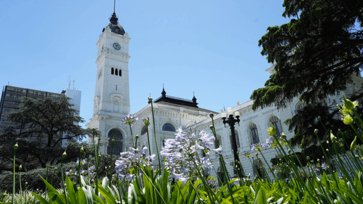 Servicios municipales: así funcionan hoy por el 143° aniversario de La Plata
