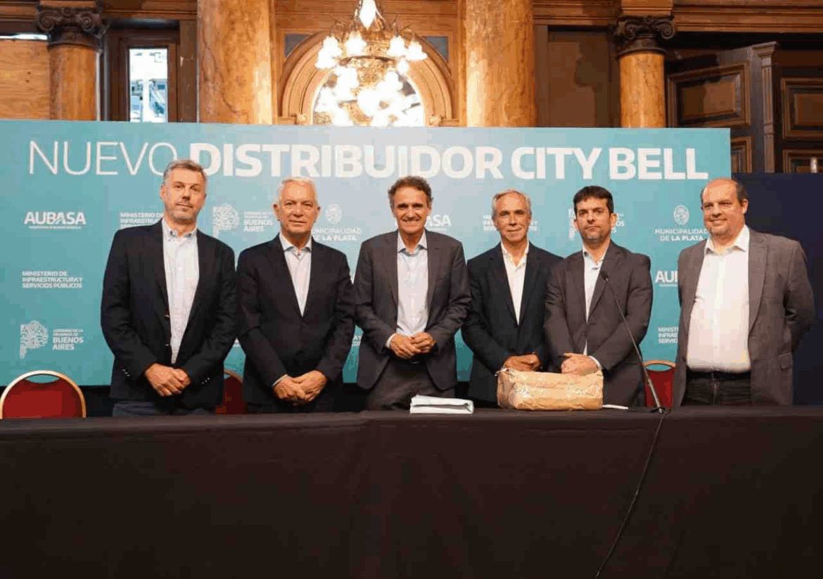 Alak encabezó la apertura de sobres para la obra del nuevo distribuidor de la autopista en City Bell