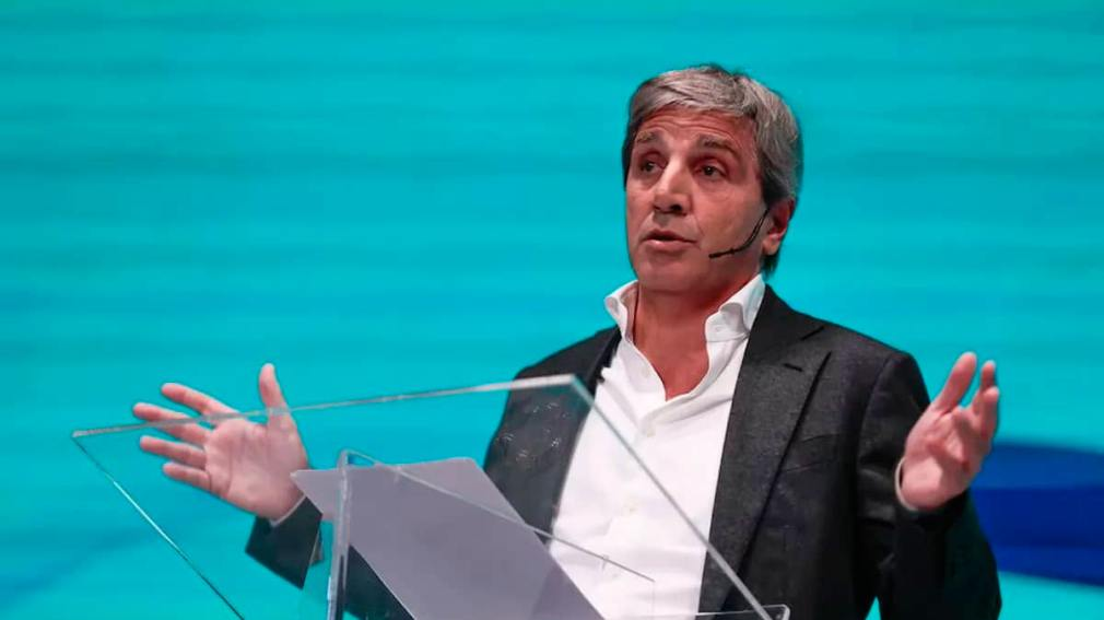 Caputo defendió el esquema cambiario y anticipó una inflación menor al 1% para mediados de 2026