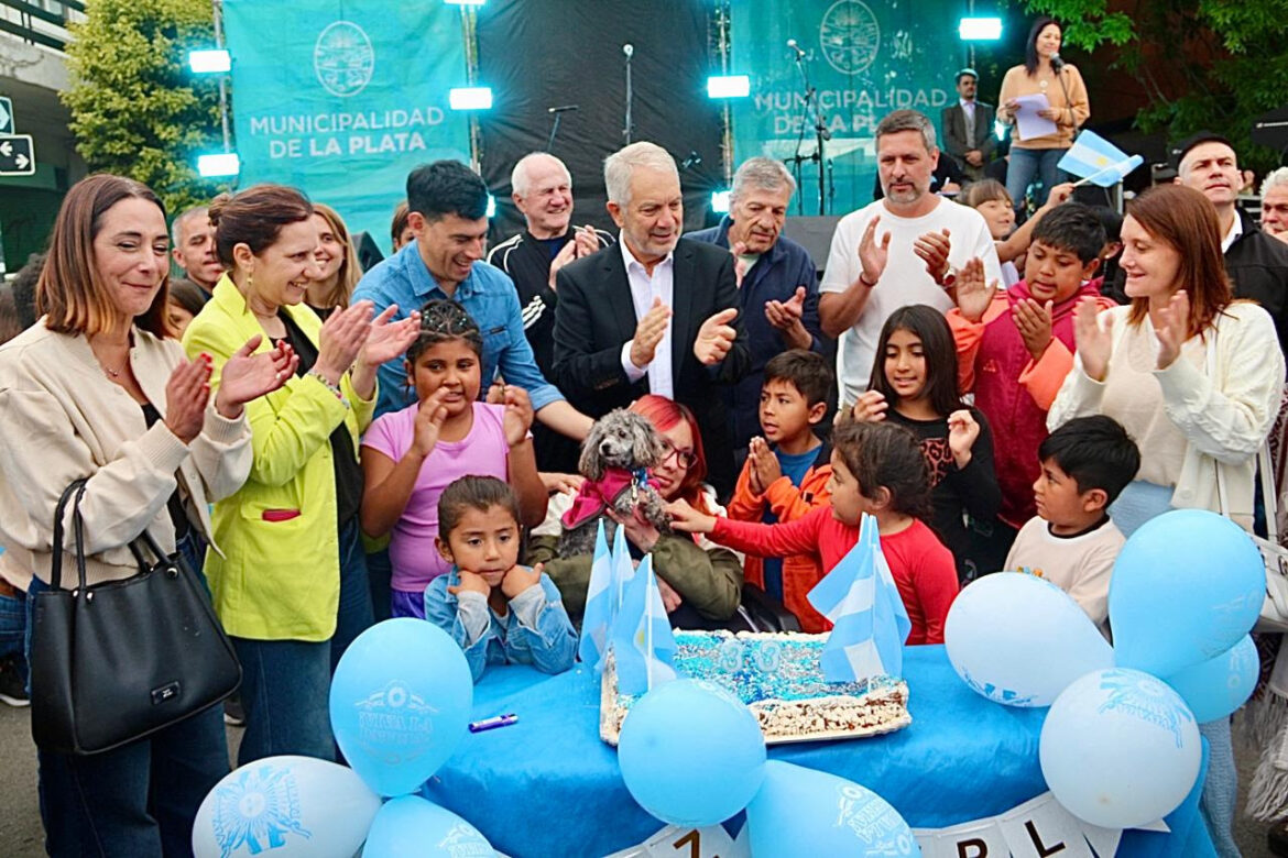 Alak acompañó a la comunidad de San Carlos en los festejos por el 33° aniversario de la localidad