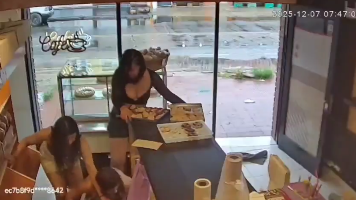 Tres adolescentes intentaron asaltar una panadería y la empleada las enfrentó con un cuchillo