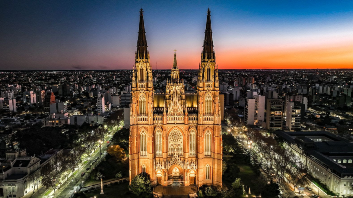 Se viene una nueva edición de la Noche de los Templos en La Plata