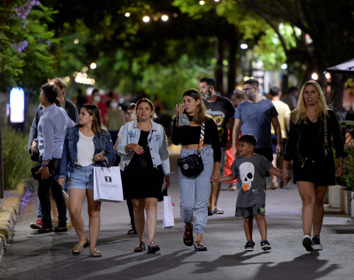 Llega la Noche de las Vidrieras y de los Descuentos a los centros comerciales