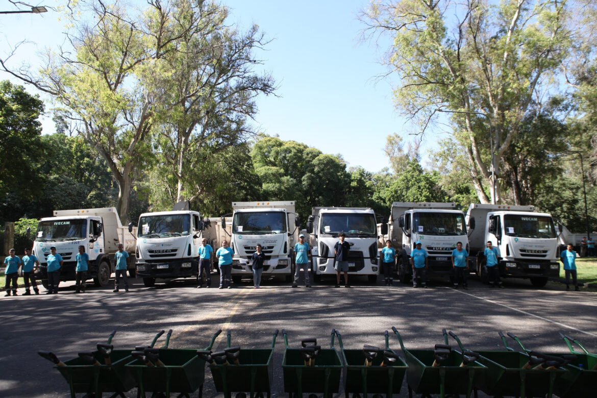 La Municipalidad desplegó un doble operativo de limpieza con 500 agentes