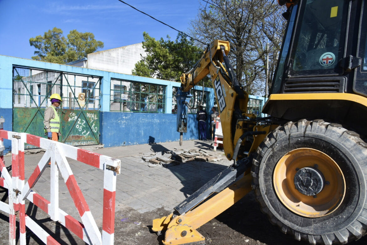 Municipio y Provincia avanzan con el plan de obras en escuelas en 83 instituciones educativas platenses