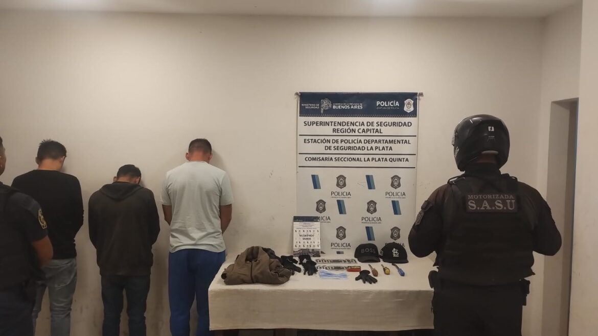Circulaban sin patente y con herramientas para  robar