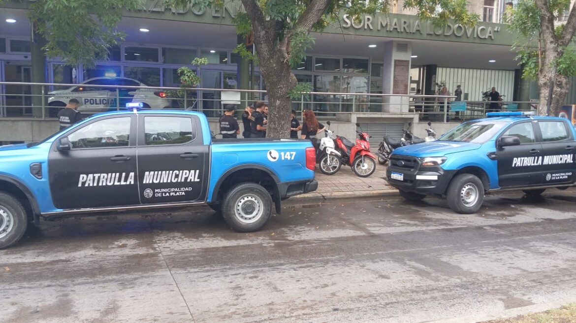 Operativo de urgencia para asistir a un bebé con dificultades respiratorias en La Plata