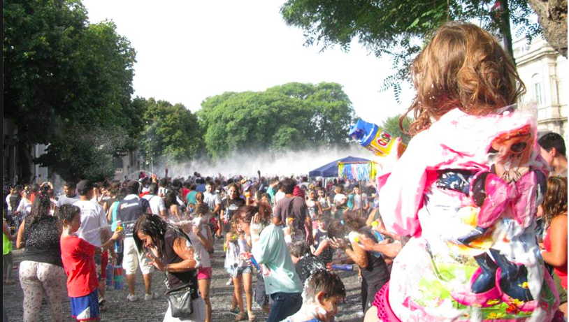 Carnaval en Meridiano V: dos jornadas a puro ritmo, color y encuentro comunitario