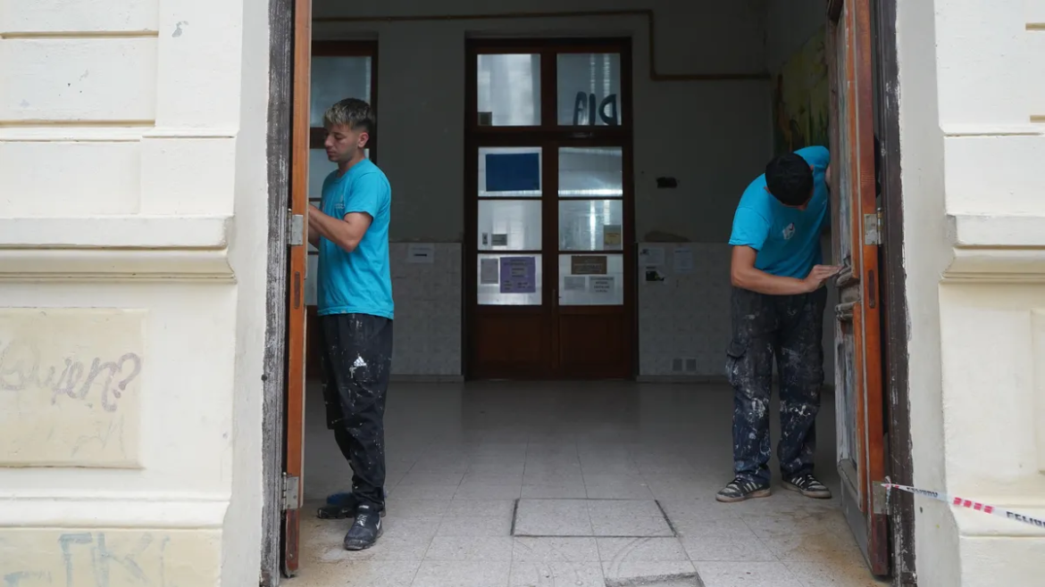 La Municipalidad refuerza las tareas de limpieza en fachadas y frentes de vivienda