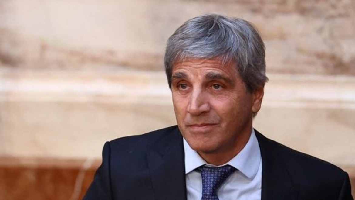 Caputo sostuvo el rumbo económico y admitió que la recuperación no avanza al mismo ritmo en todos los sectores