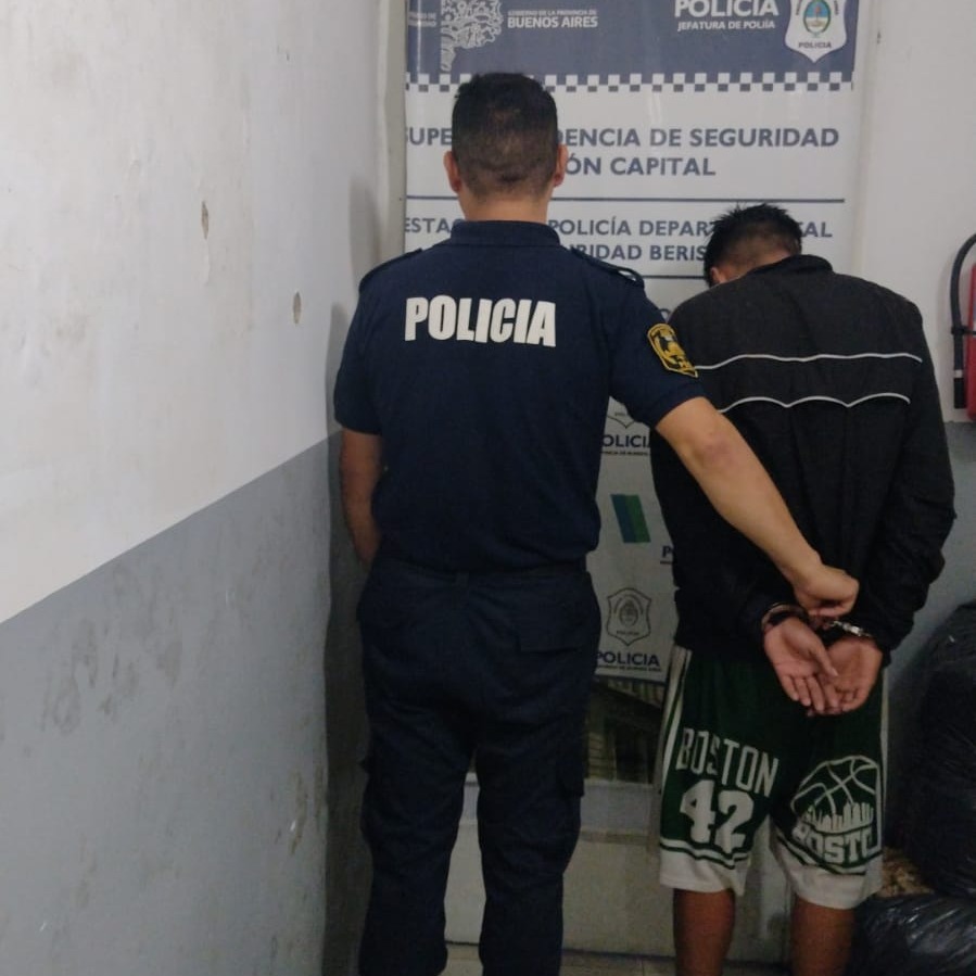 Cayó un joven acusado de entrar a una casa y llevarse un calefón y herramientas en Berisso