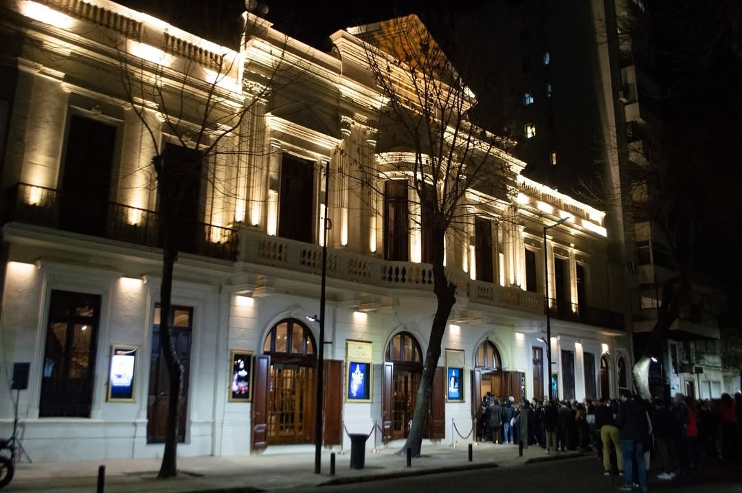 El Coliseo Podestá y una cartelera de abril con teatro, música y humor para toda la familia