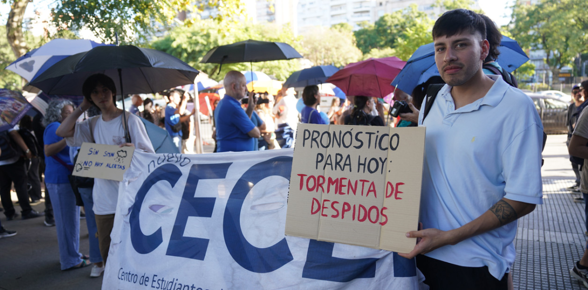 Fuerte recorte en el SMN: despidieron a 140 trabajadores del Servicio Meteorológico Nacional