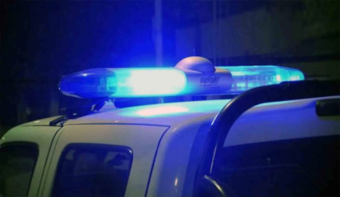 Amenazas en una escuela de La Plata: allanaron viviendas de dos alumnos y secuestraron armas, municiones y otros elementos