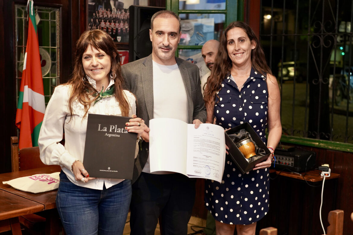 Alak declaró Huésped de Honor a la actriz vasca Itziar Ituño en su visita a La Plata