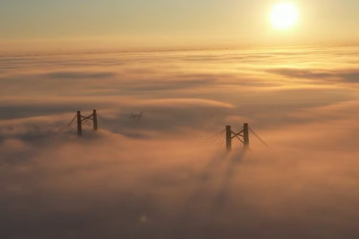 Atención: no es IA, la niebla cubrió el Puente Zárate-Brazo Largo y complicó la circulación