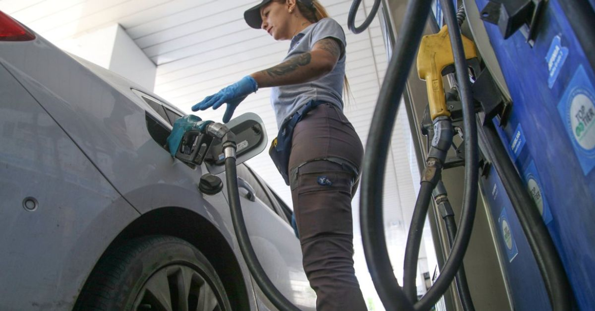 Atención: volvió a caer la venta de combustibles en Argentina por tercer mes seguido