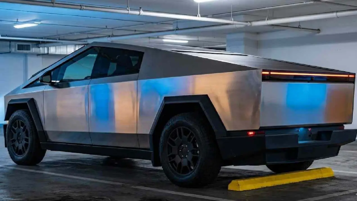 Polémica en el Congreso por el Tesla Cybertruck de un diputado libertario