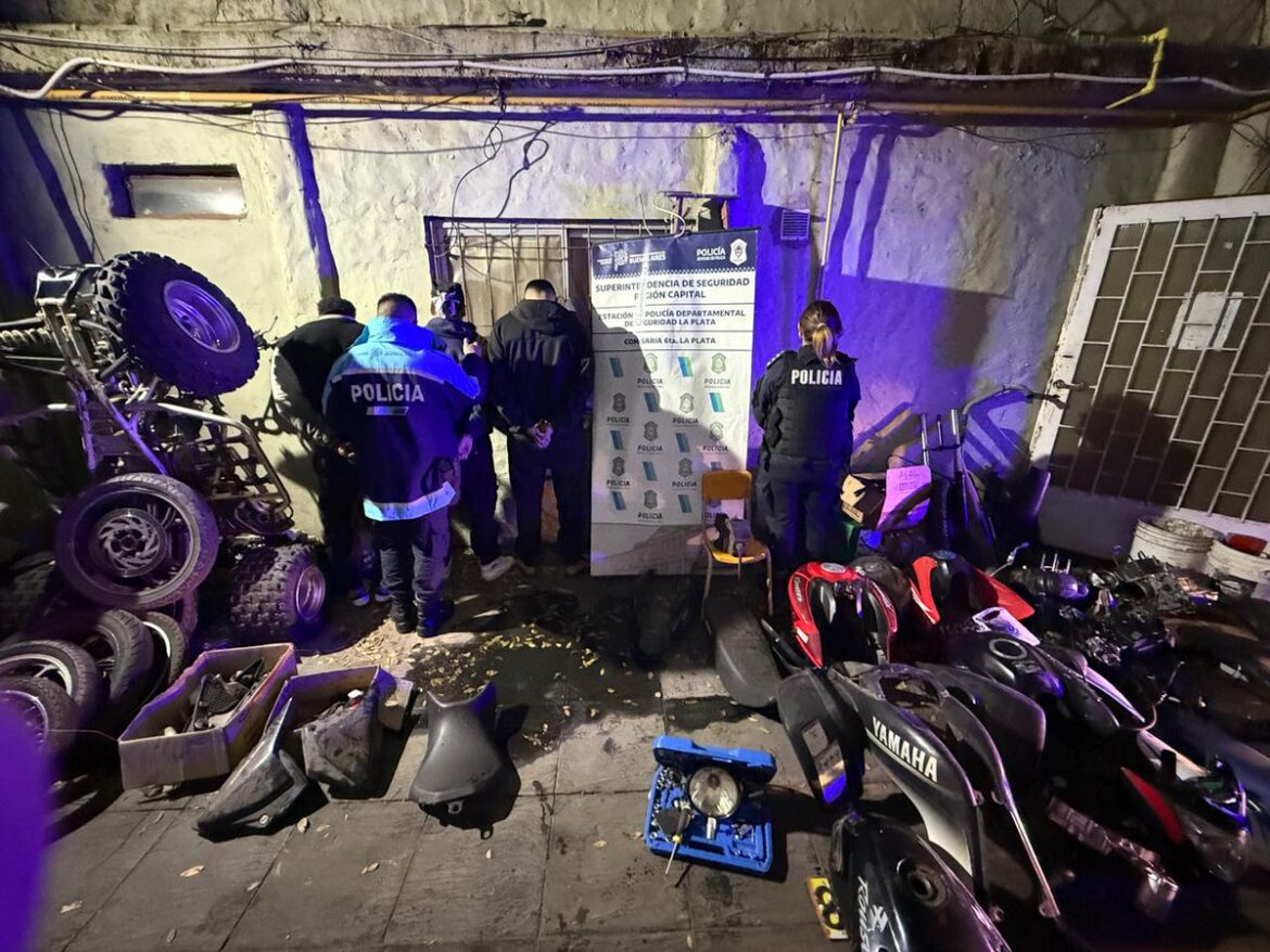 Cayeron tres delincuentes vinculados al robo y desguace de motos en La Plata